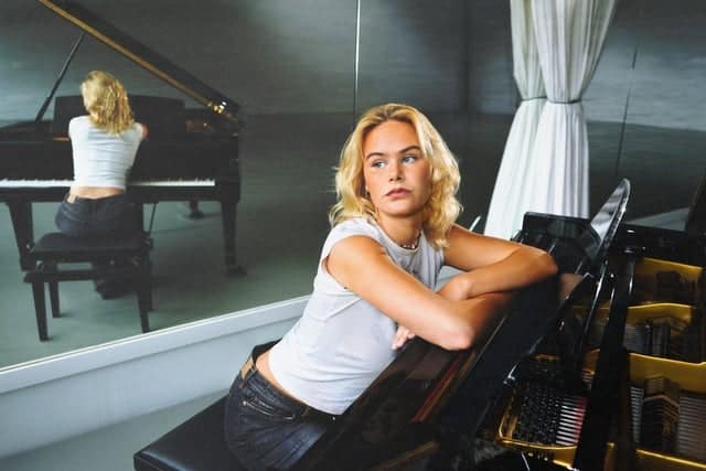 Annika (DK)