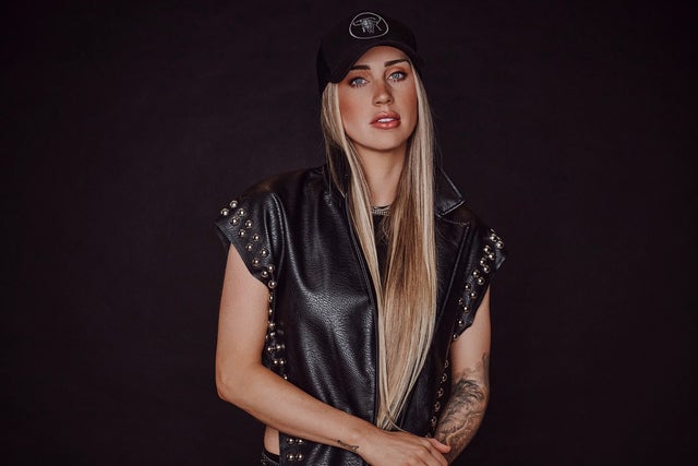 ilde av ALLI WALKER