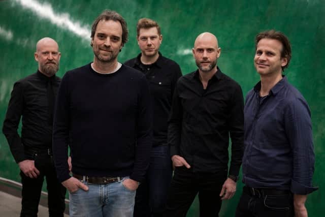 Bilde av Minor Majority